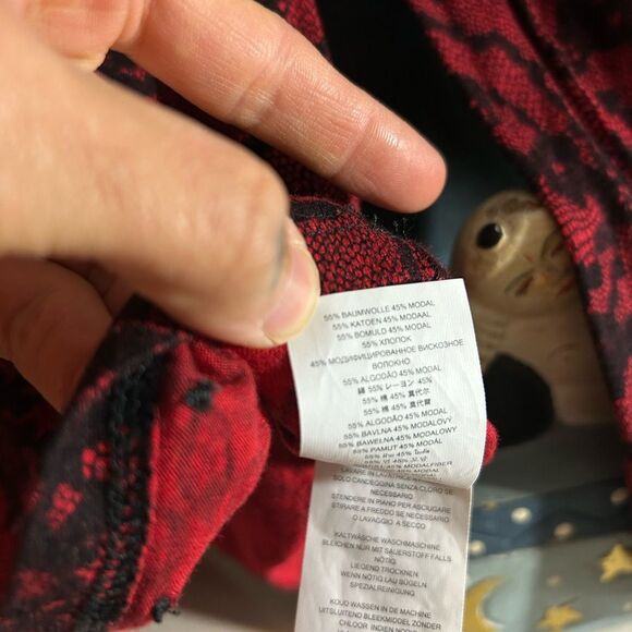 Michael Kors Red and Black Lace Peekaboo Shoulders Top Medium - Picture 9 of 14